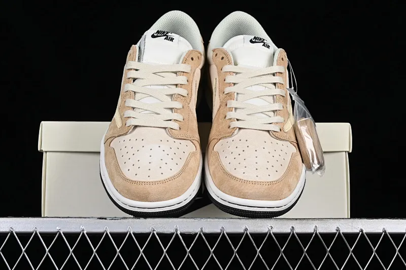 All Categories Air Jordan Jordan Series Basketball Shoes Air Jordan 1 Low Travis Scott x Air Jordan 1 Low OG AJ1 Joe 1 Reversed Overhook Joint Style Casual Sports Basketball Shoes DM7866-688
